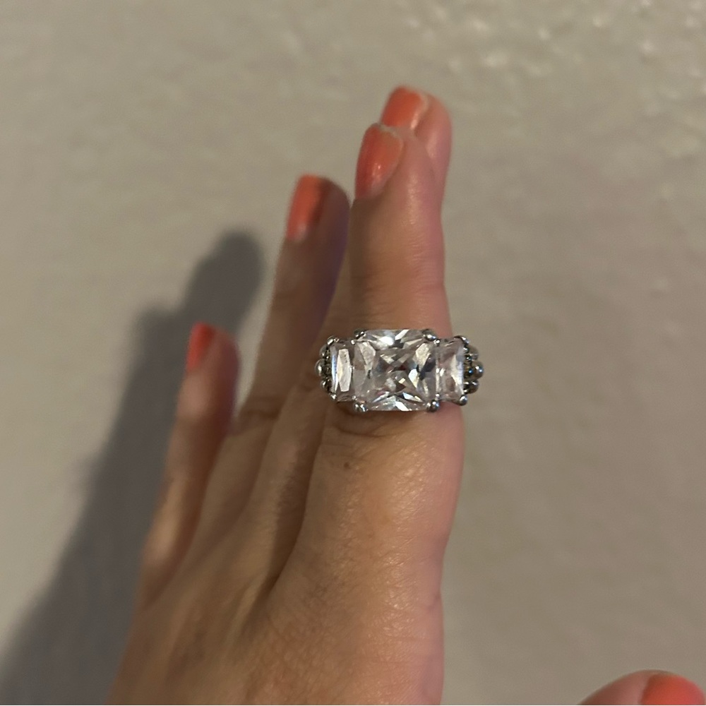 Real Silver (.925) with cubic zirconiaZ engagement style ring